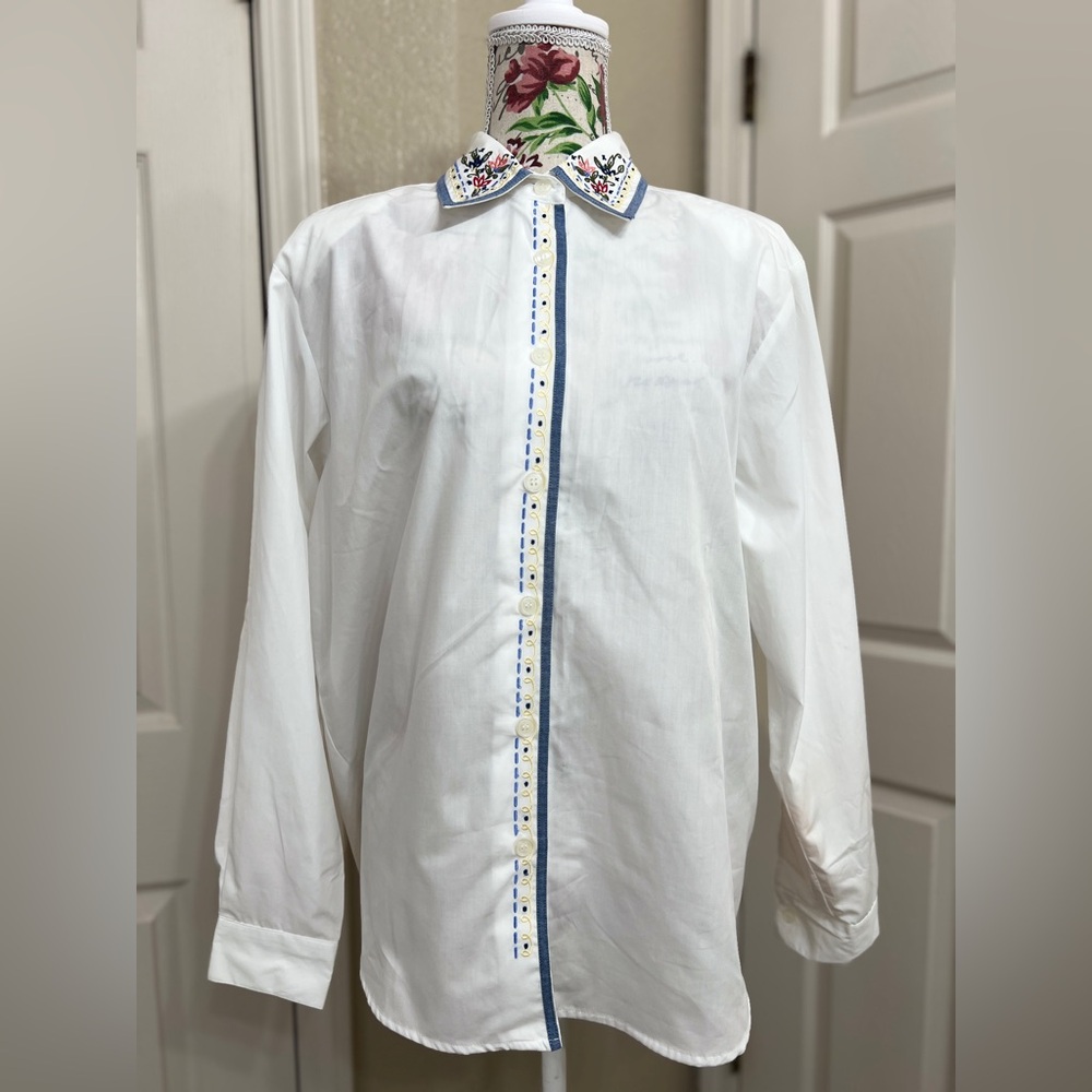 Koret White Shirt with Blue Embroidery
